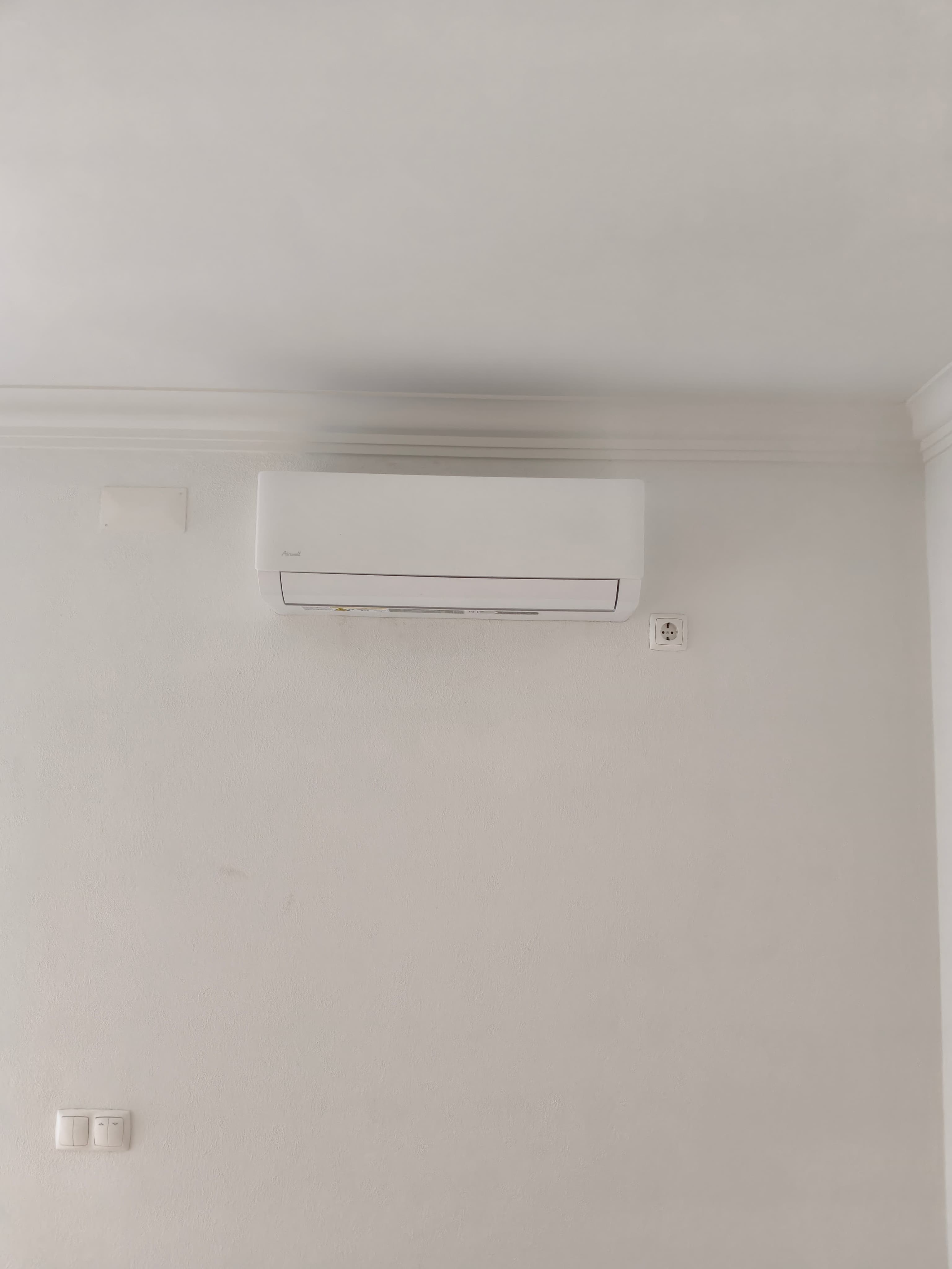 Foto de instalação de ar condicionado realizada pela PortiAr